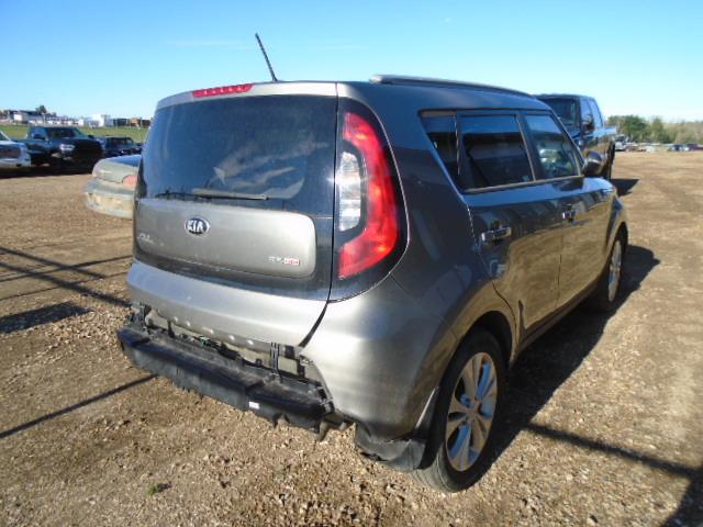 Photo 3 VIN: KNDJP3A58F7217470 - KIA SOUL + 