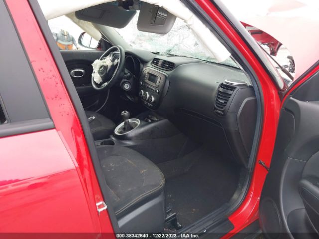 Photo 4 VIN: KNDJP3A58F7780860 - KIA SOUL 