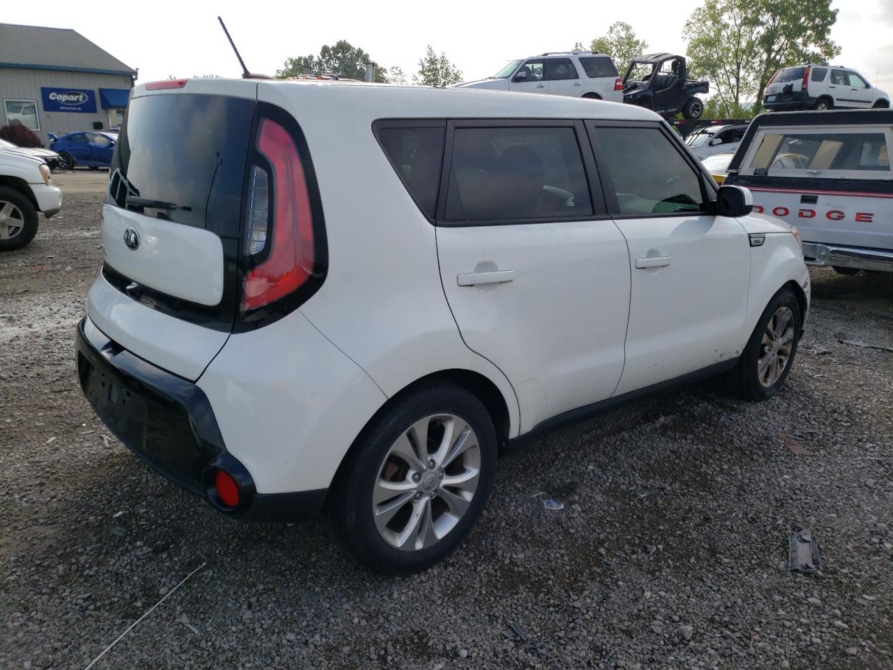 Photo 2 VIN: KNDJP3A58G7275791 - KIA SOUL 