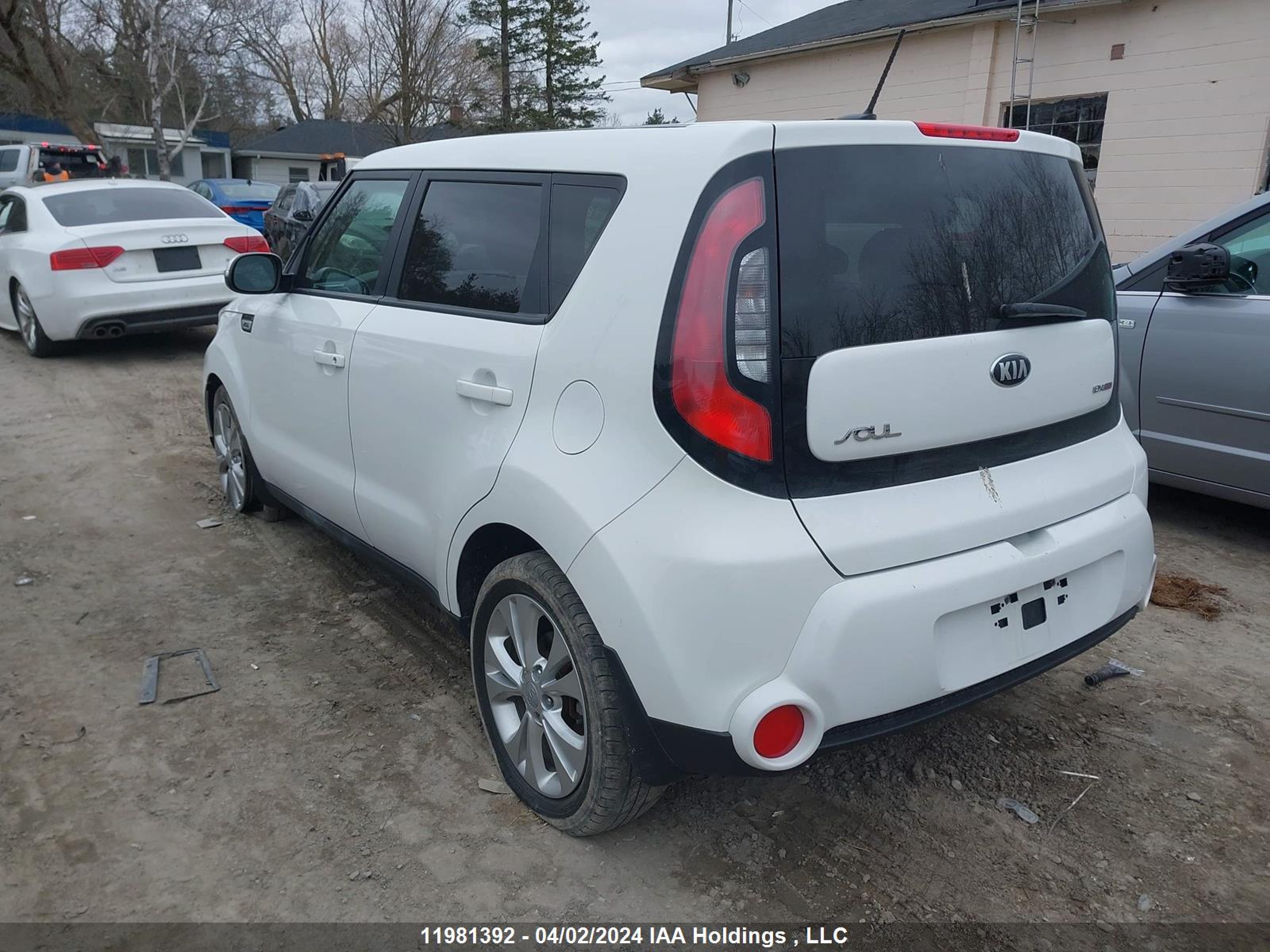 Photo 2 VIN: KNDJP3A58G7343734 - KIA SOUL 