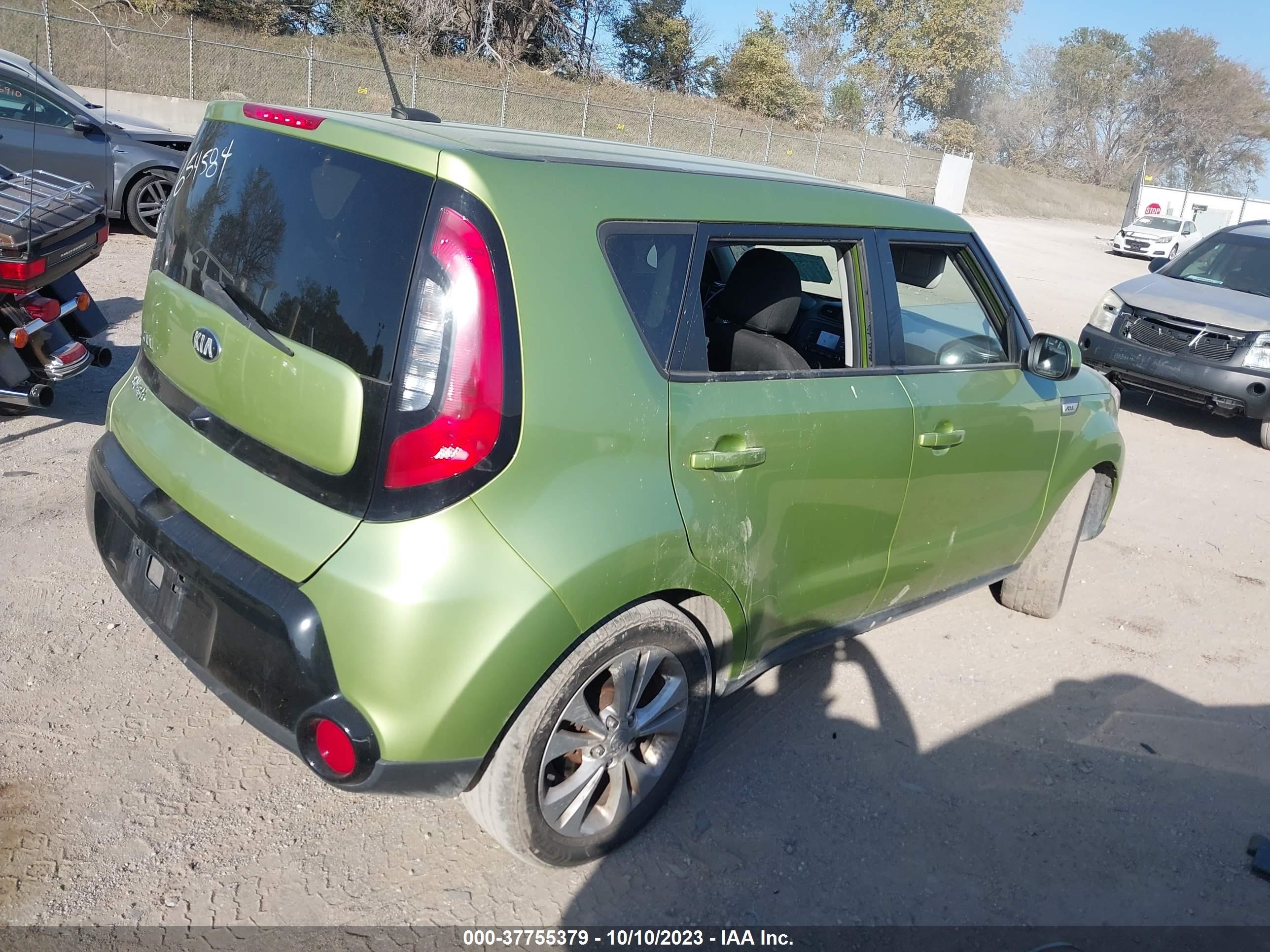 Photo 3 VIN: KNDJP3A58G7818699 - KIA SOUL 