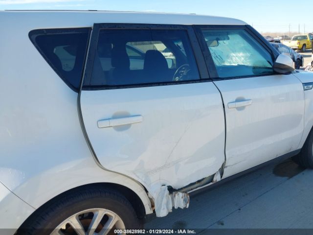 Photo 5 VIN: KNDJP3A58H7422130 - KIA SOUL 