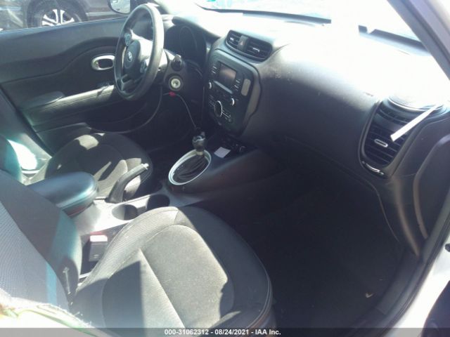 Photo 4 VIN: KNDJP3A58H7464748 - KIA SOUL 