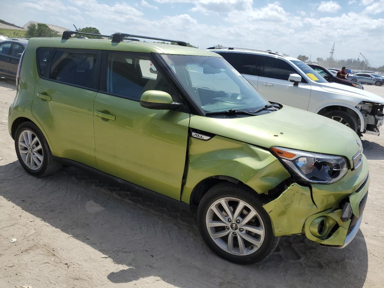 Photo 3 VIN: KNDJP3A58J7897279 - KIA SOUL 