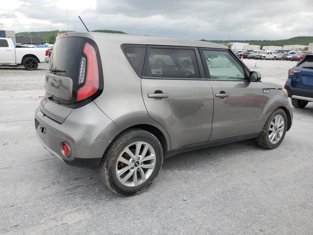 Photo 2 VIN: KNDJP3A58K7698914 - KIA SOUL 