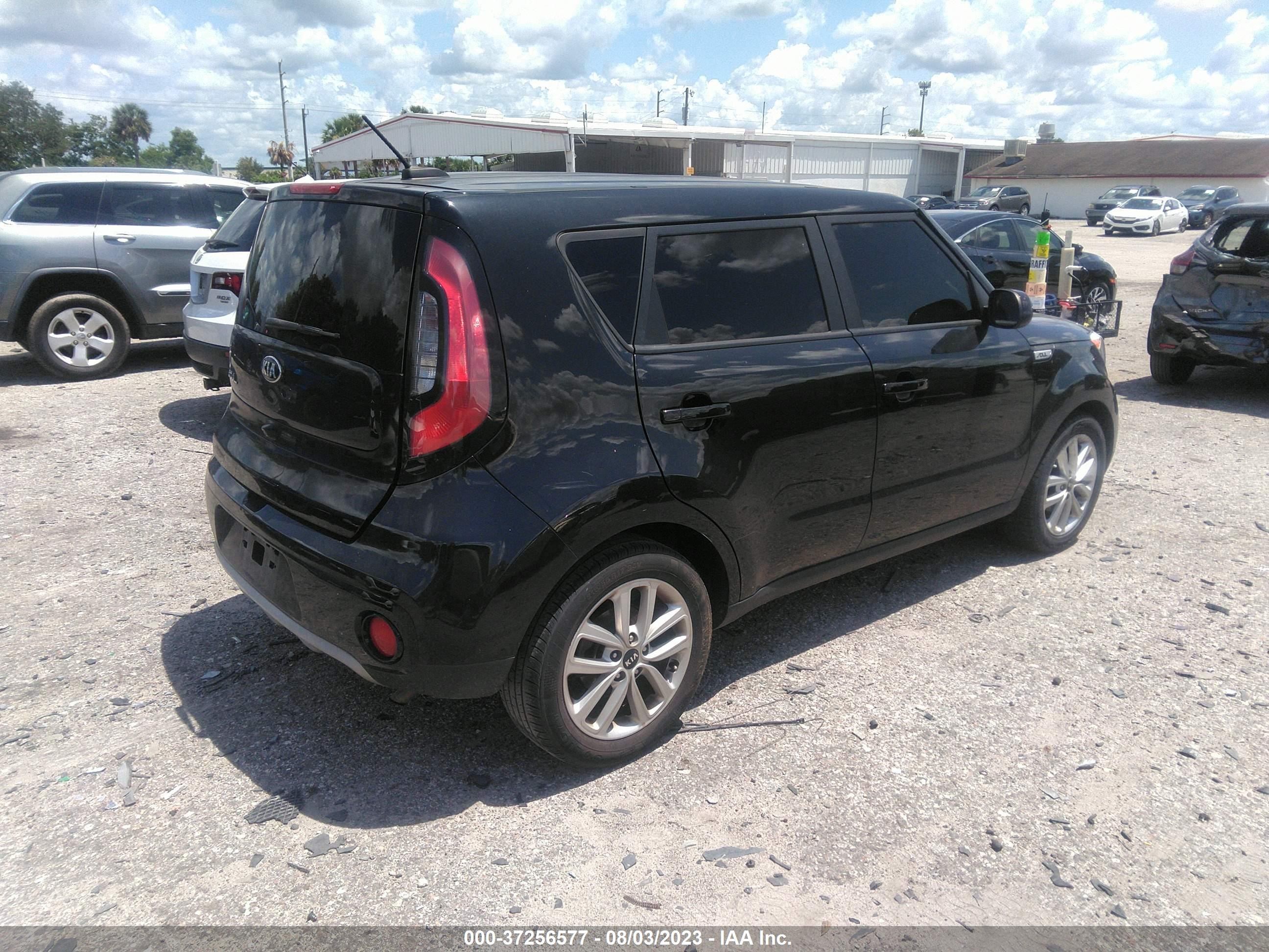 Photo 3 VIN: KNDJP3A58K7918505 - KIA SOUL 