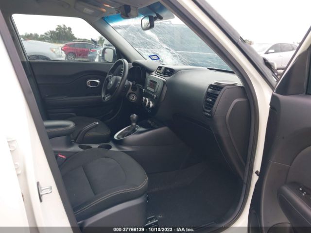 Photo 4 VIN: KNDJP3A59F7166075 - KIA SOUL 