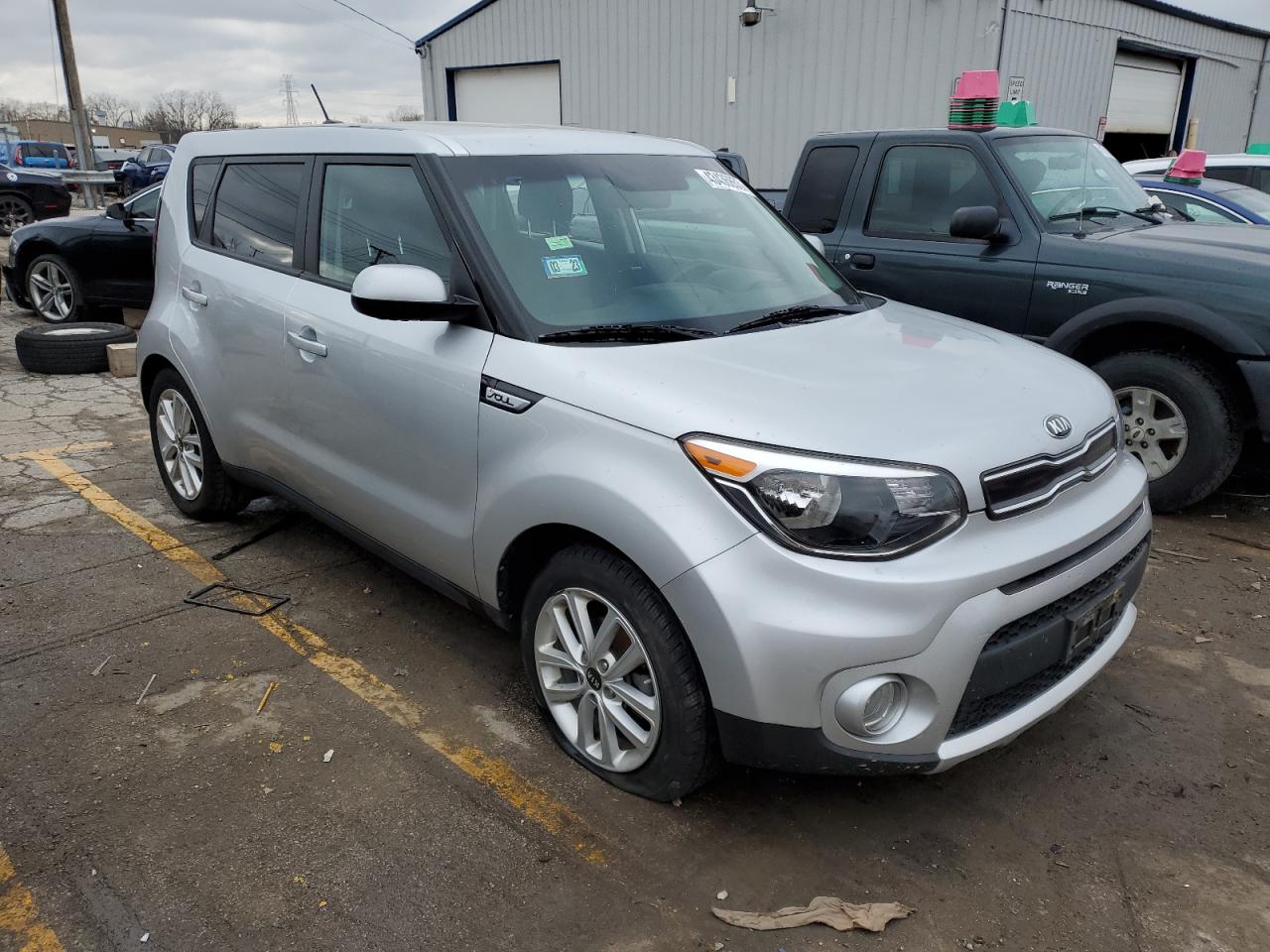 Photo 3 VIN: KNDJP3A59H7413694 - KIA SOUL 