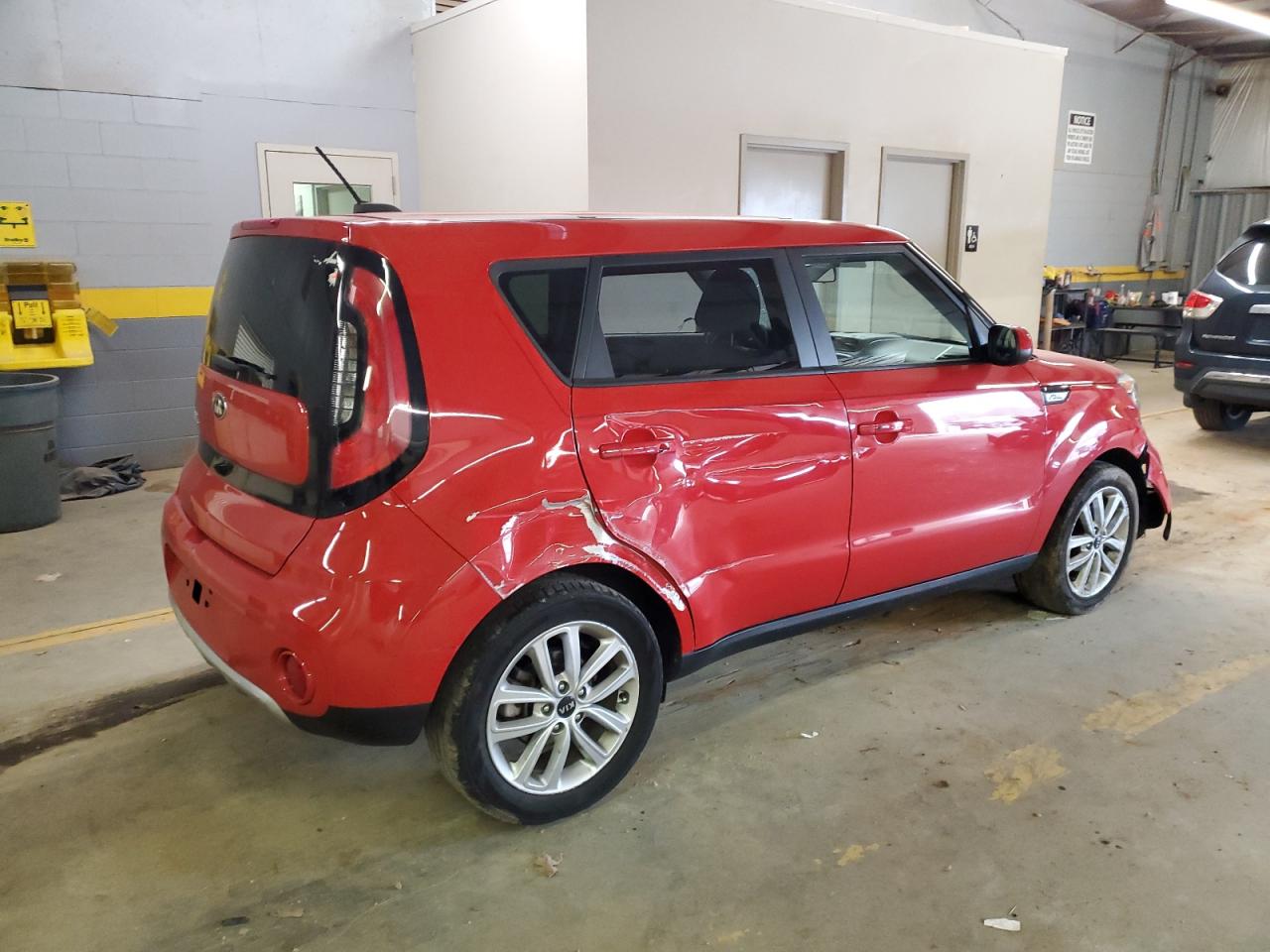 Photo 2 VIN: KNDJP3A59H7452835 - KIA SOUL 