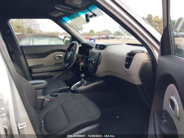 Photo 4 VIN: KNDJP3A59H7479999 - KIA SOUL 