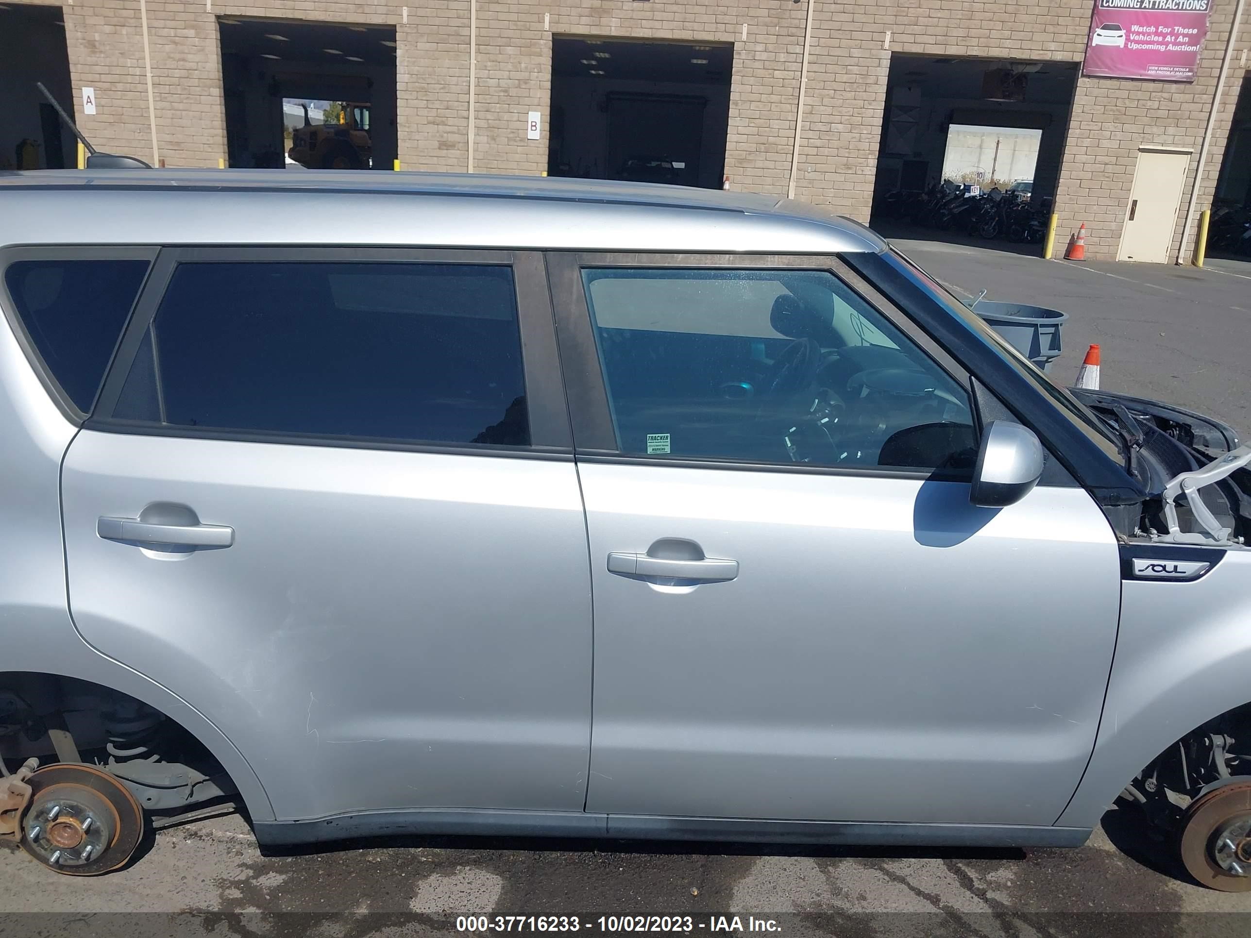 Photo 11 VIN: KNDJP3A59J7529550 - KIA SOUL 