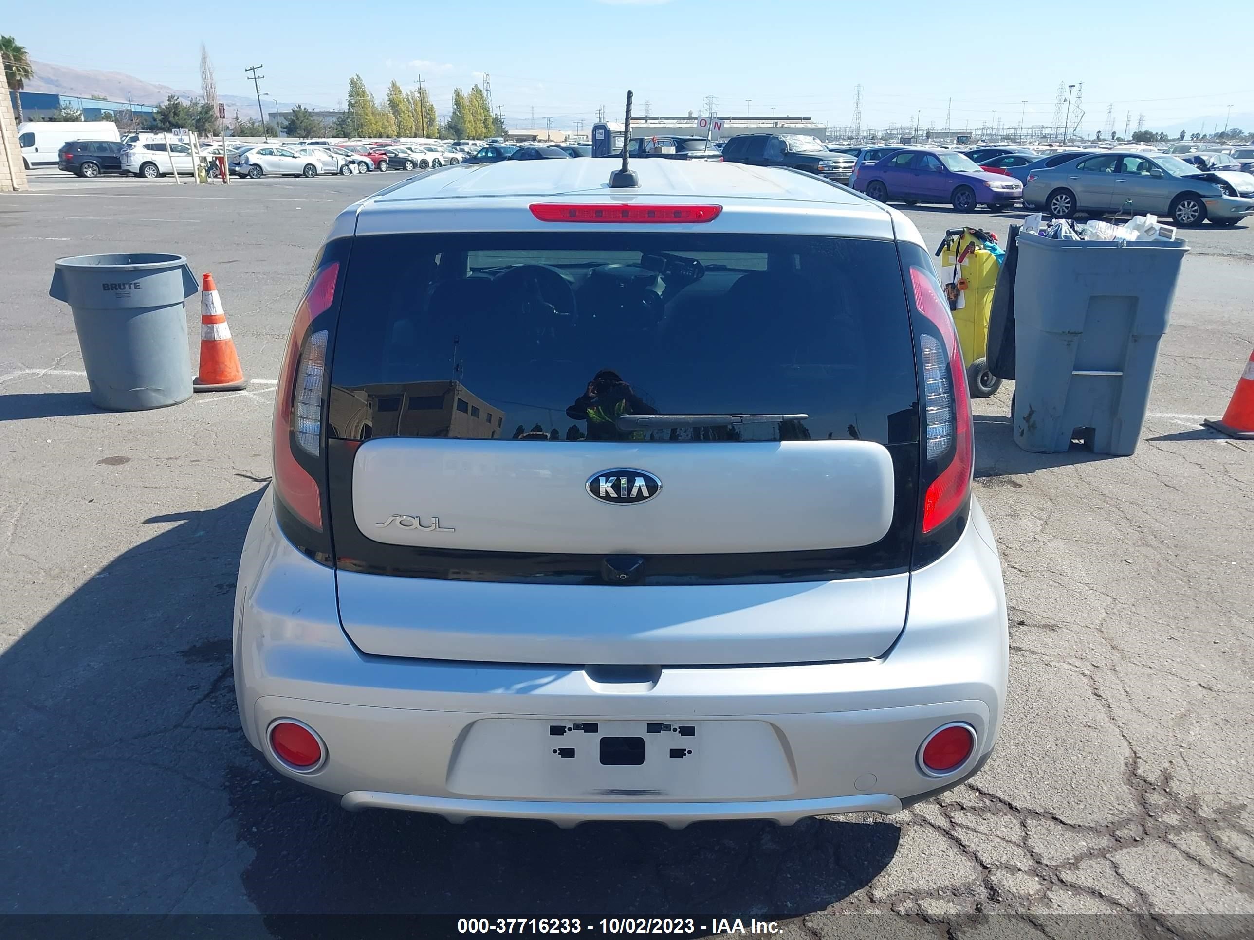 Photo 14 VIN: KNDJP3A59J7529550 - KIA SOUL 