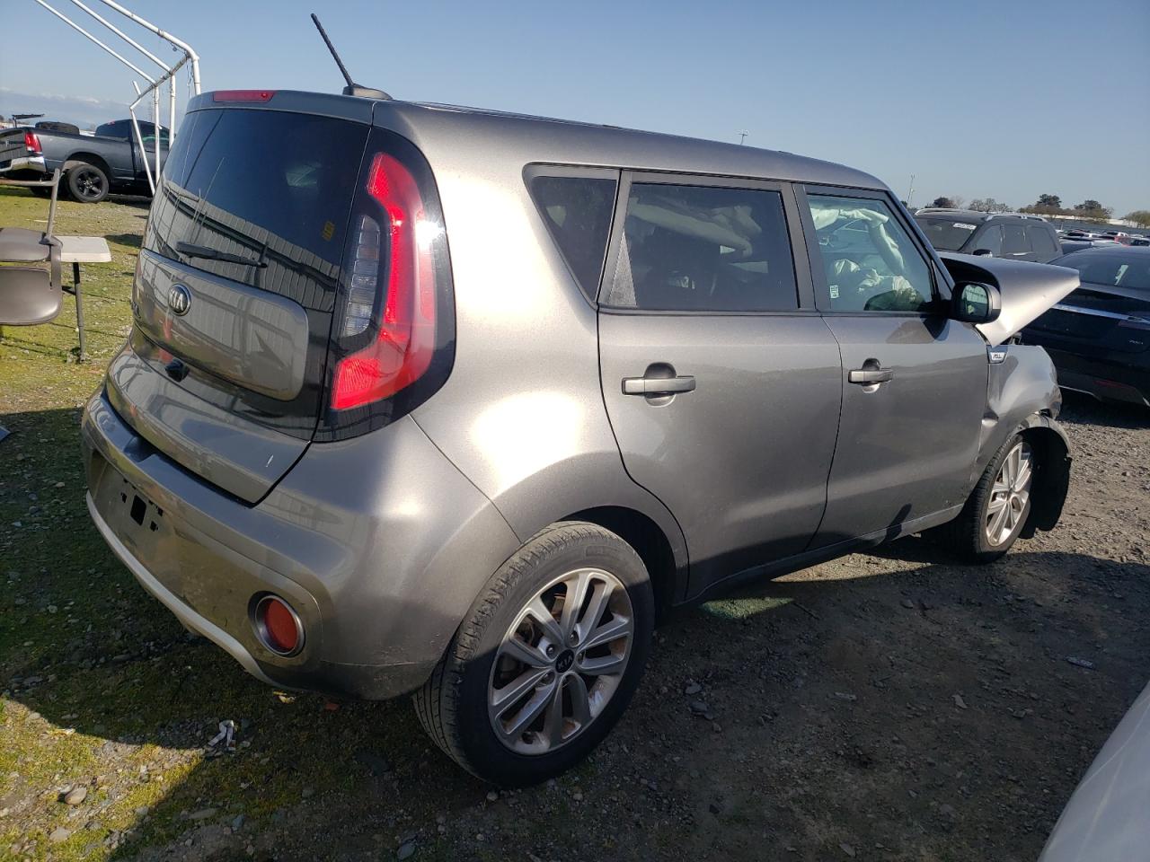 Photo 2 VIN: KNDJP3A59J7535543 - KIA SOUL 