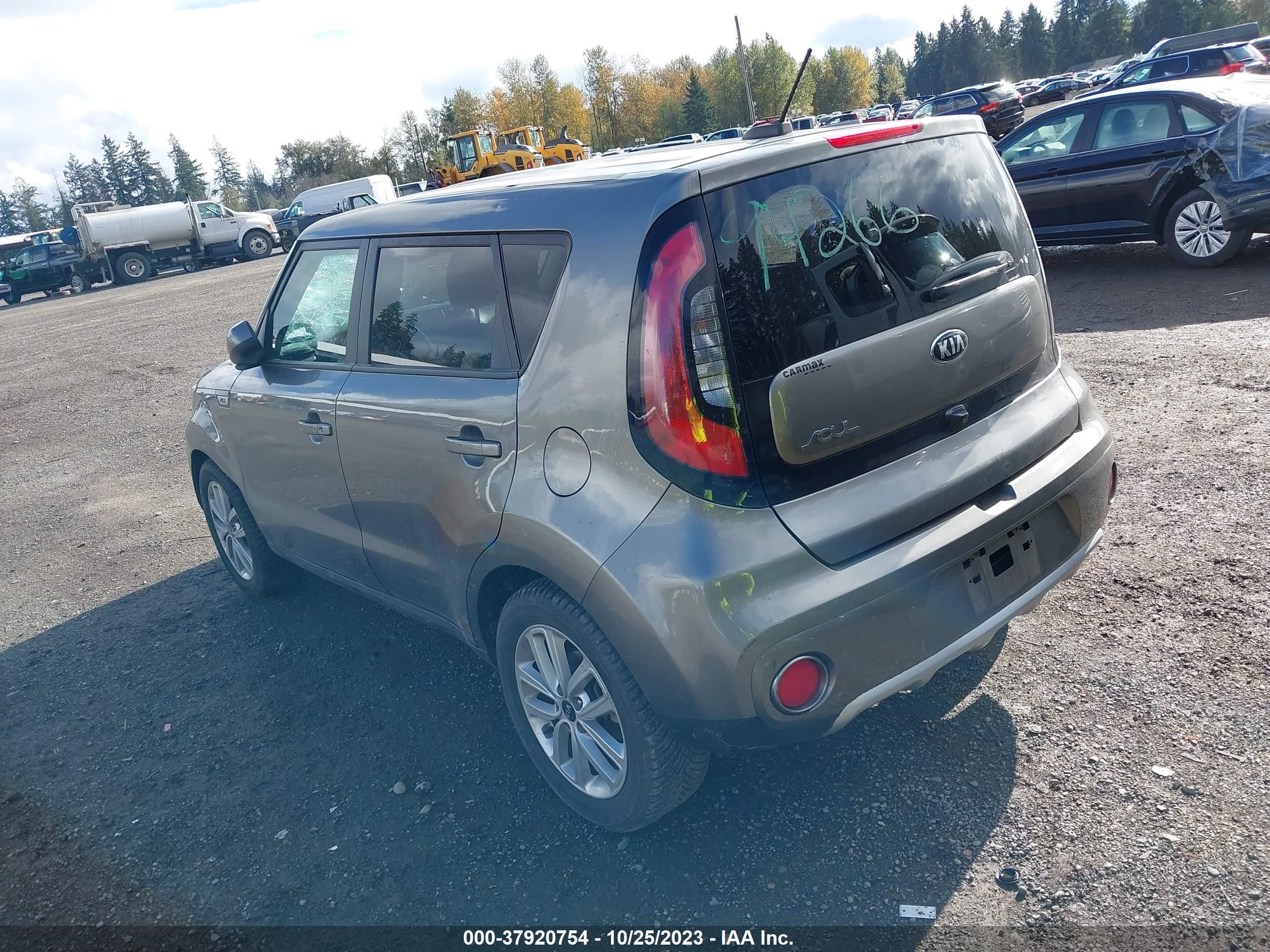 Photo 2 VIN: KNDJP3A59J7545439 - KIA SOUL 