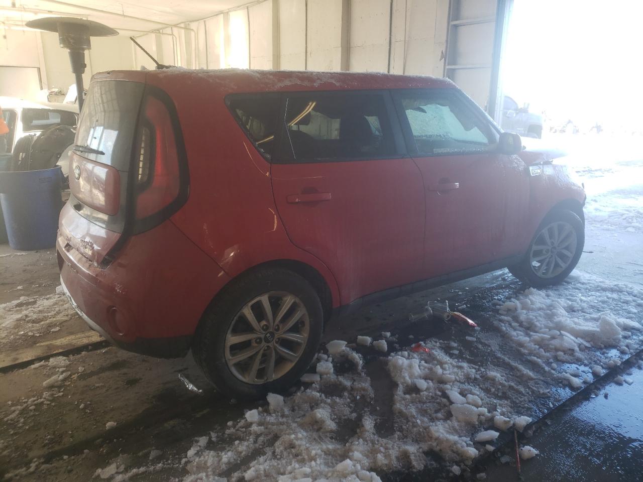 Photo 2 VIN: KNDJP3A59J7569577 - KIA SOUL 