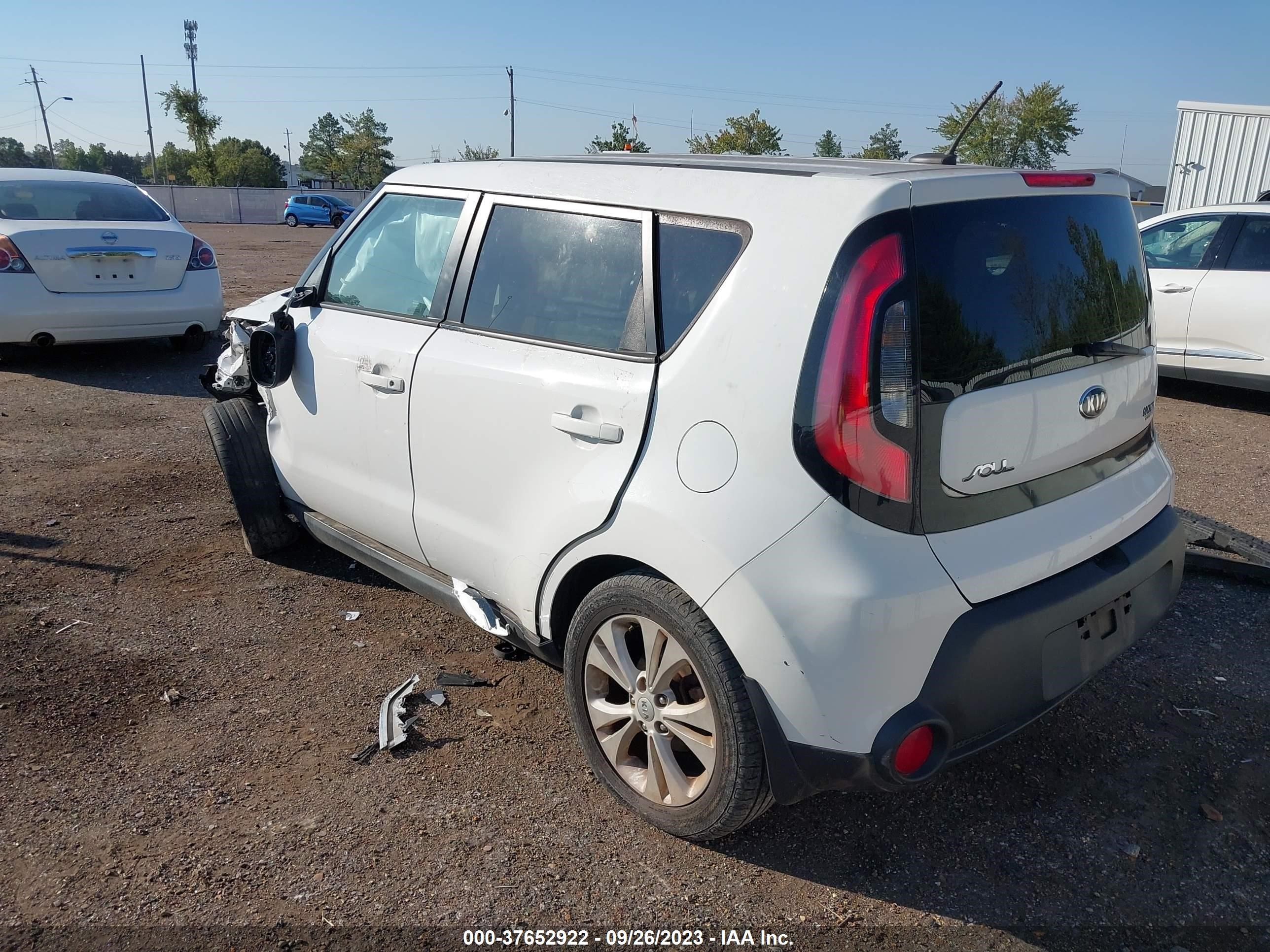 Photo 2 VIN: KNDJP3A5XE7099517 - KIA SOUL 