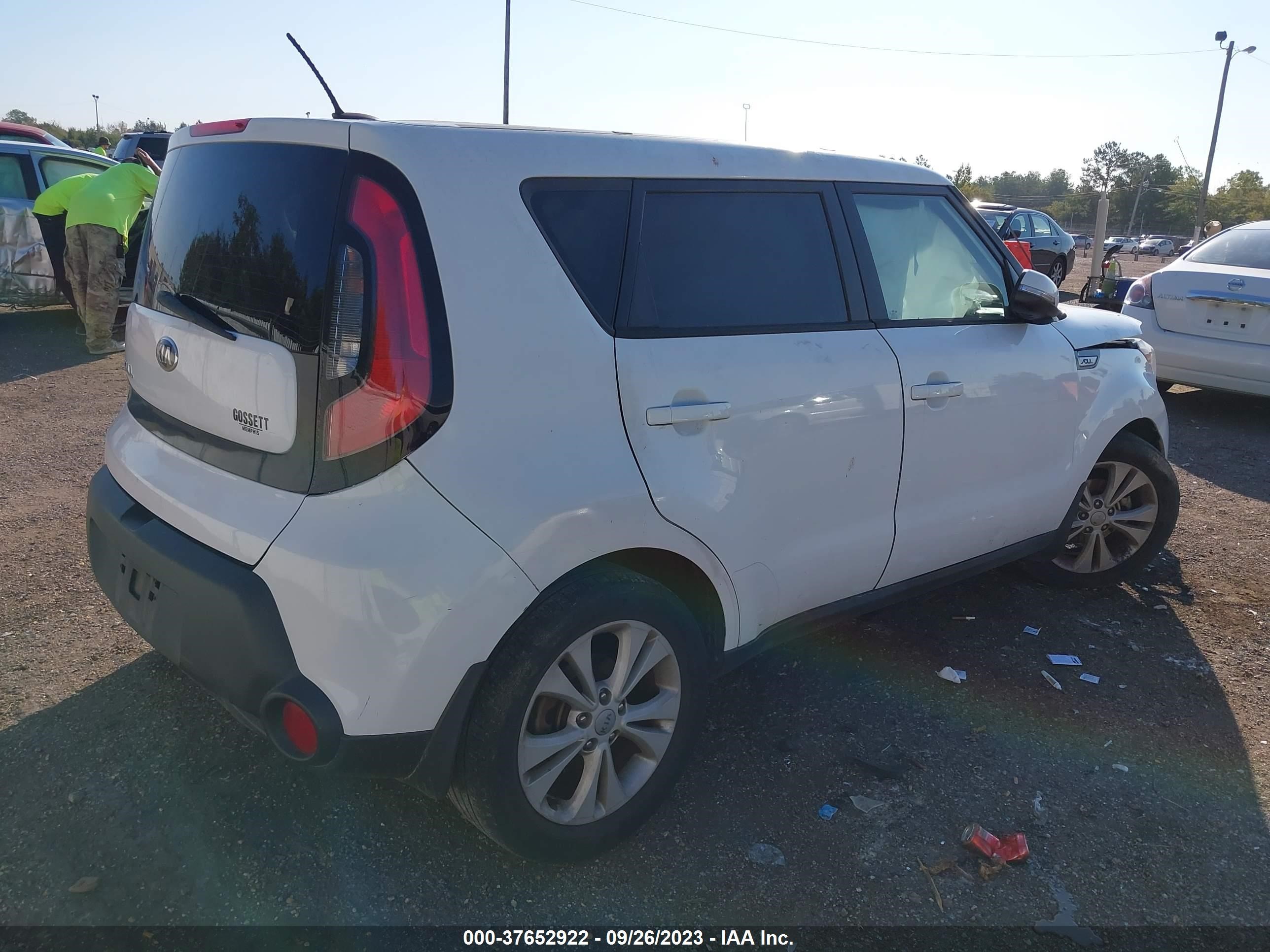 Photo 3 VIN: KNDJP3A5XE7099517 - KIA SOUL 