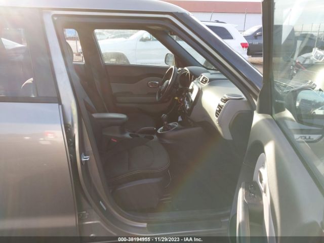 Photo 4 VIN: KNDJP3A5XF7113160 - KIA SOUL 