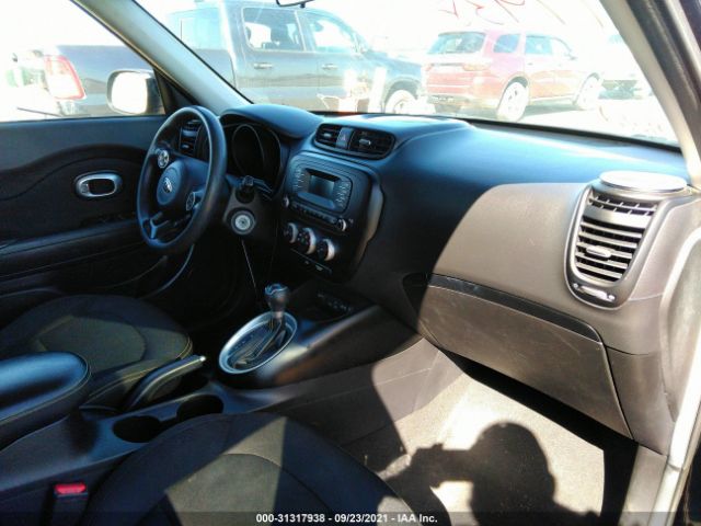 Photo 4 VIN: KNDJP3A5XF7154775 - KIA SOUL 