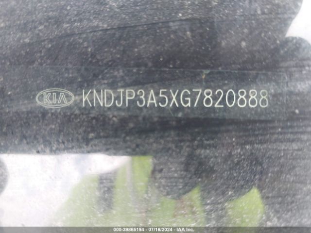 Photo 8 VIN: KNDJP3A5XG7820888 - KIA SOUL 