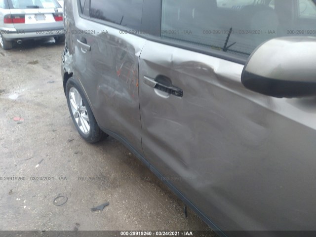 Photo 5 VIN: KNDJP3A5XH7424722 - KIA SOUL 