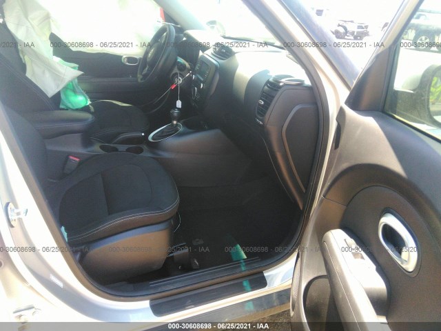 Photo 4 VIN: KNDJP3A5XH7438166 - KIA SOUL 