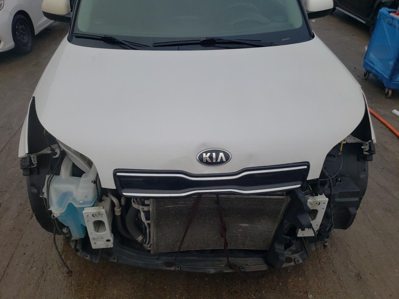 Photo 10 VIN: KNDJP3A5XH7445005 - KIA SOUL 