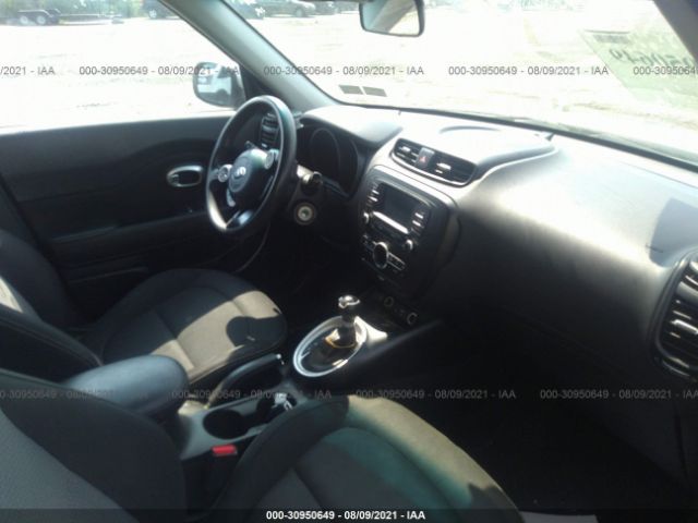 Photo 4 VIN: KNDJP3A5XH7445585 - KIA SOUL 