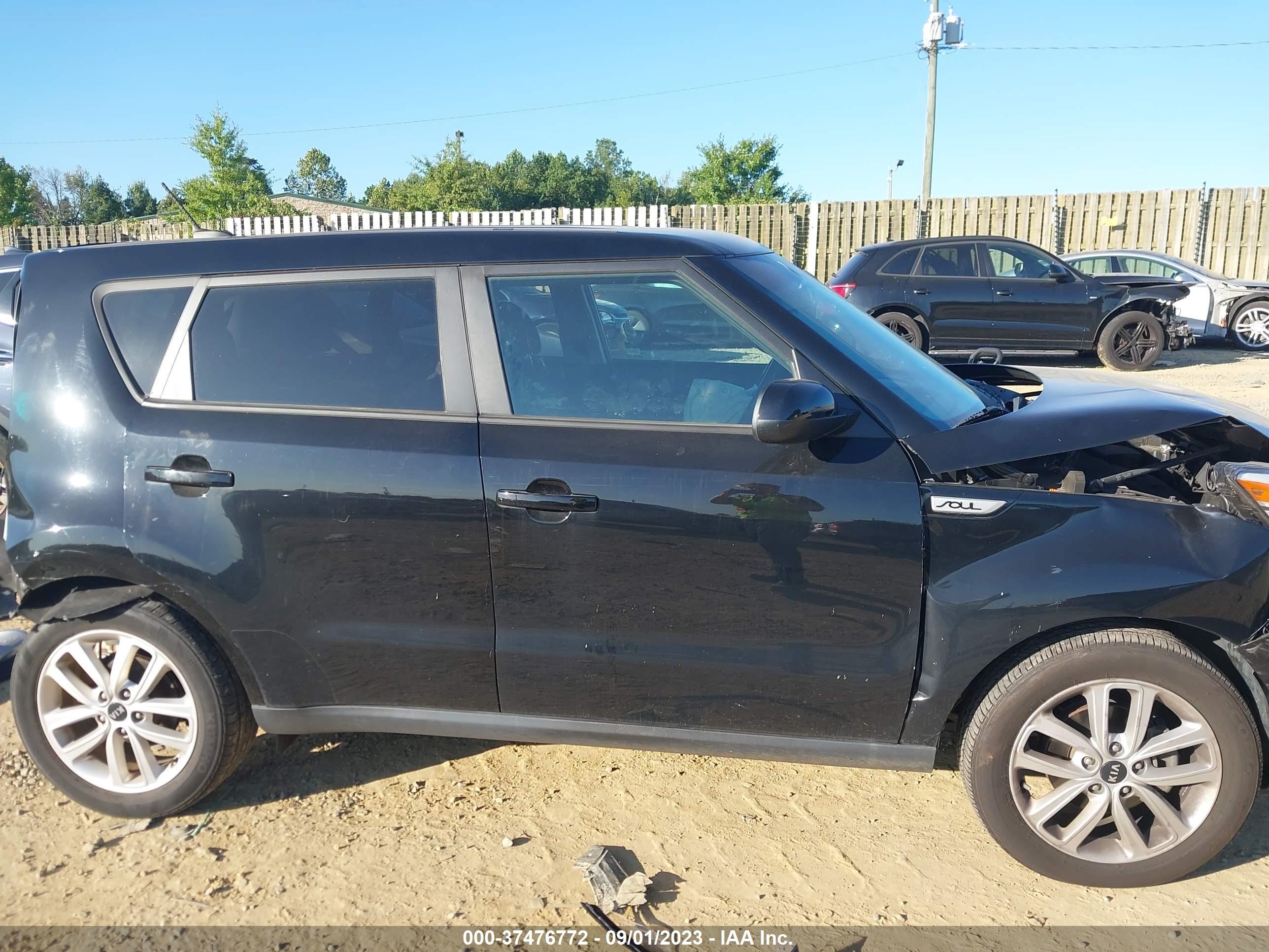 Photo 13 VIN: KNDJP3A5XH7503601 - KIA SOUL 