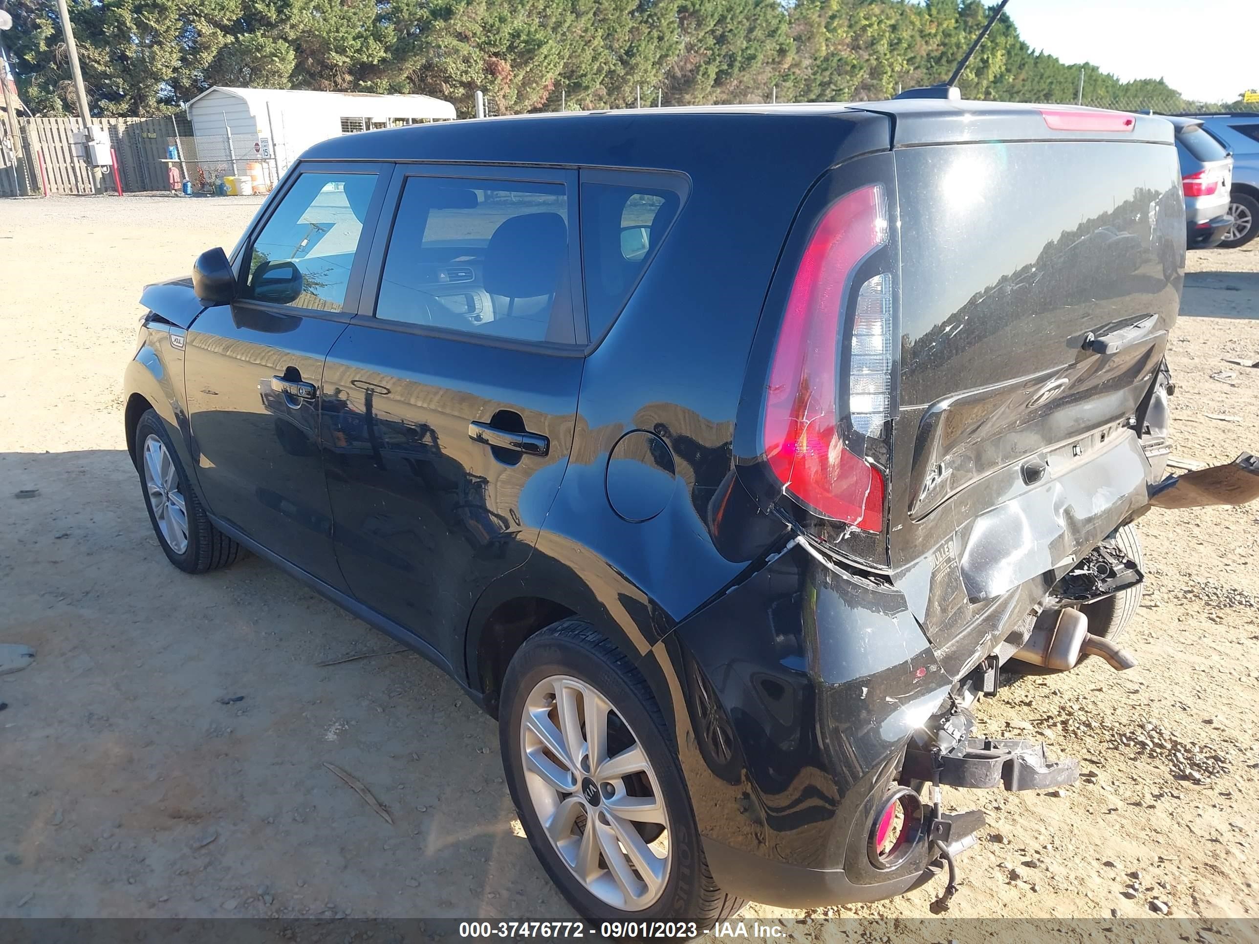 Photo 2 VIN: KNDJP3A5XH7503601 - KIA SOUL 