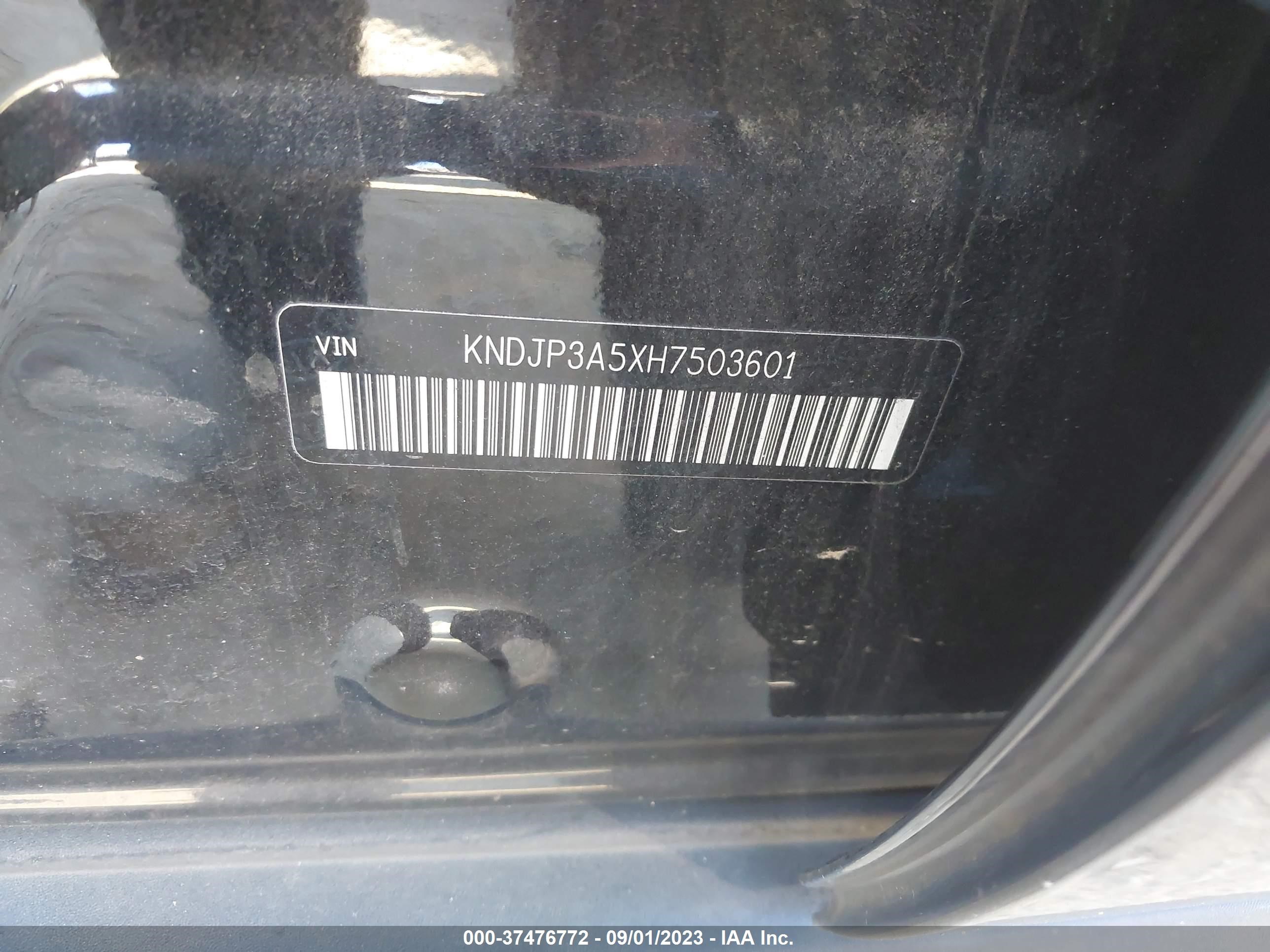 Photo 8 VIN: KNDJP3A5XH7503601 - KIA SOUL 