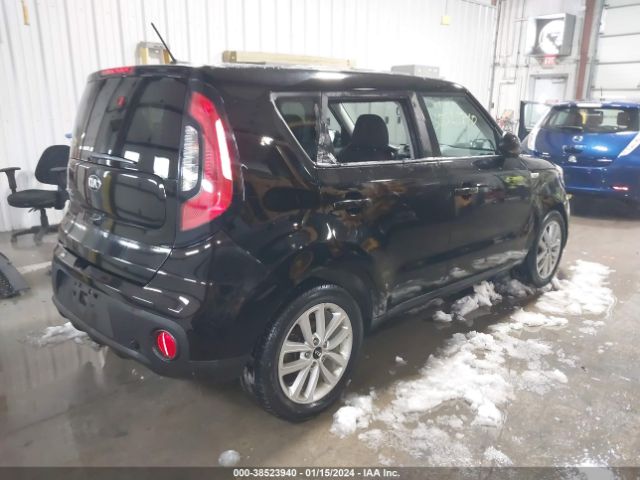 Photo 3 VIN: KNDJP3A5XJ7509422 - KIA SOUL 