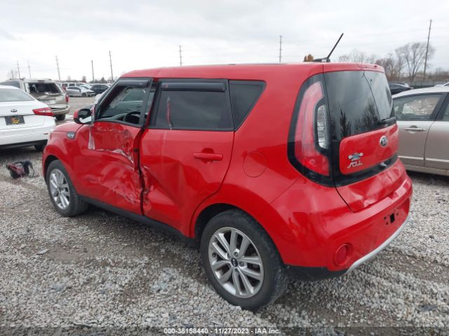 Photo 2 VIN: KNDJP3A5XJ7565683 - KIA SOUL 