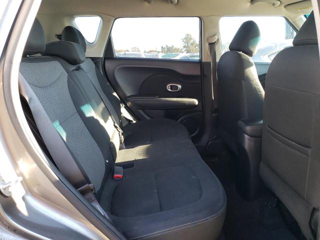 Photo 10 VIN: KNDJP3A5XJ7576120 - KIA SOUL 