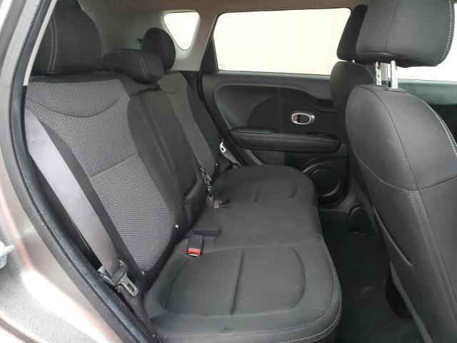 Photo 9 VIN: KNDJP3A5XJ7579714 - KIA SOUL + 