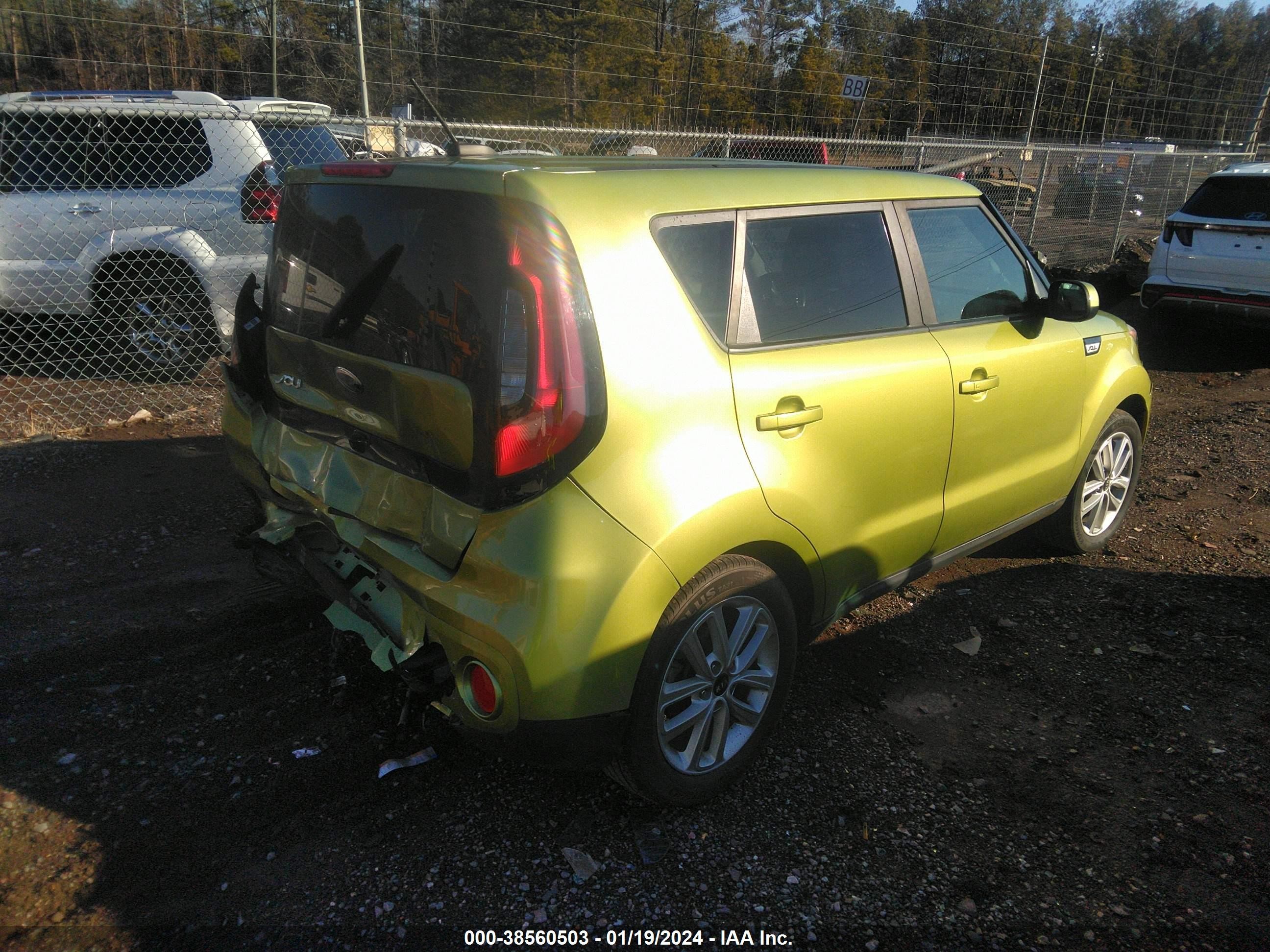 Photo 3 VIN: KNDJP3A5XJ7897607 - KIA SOUL 