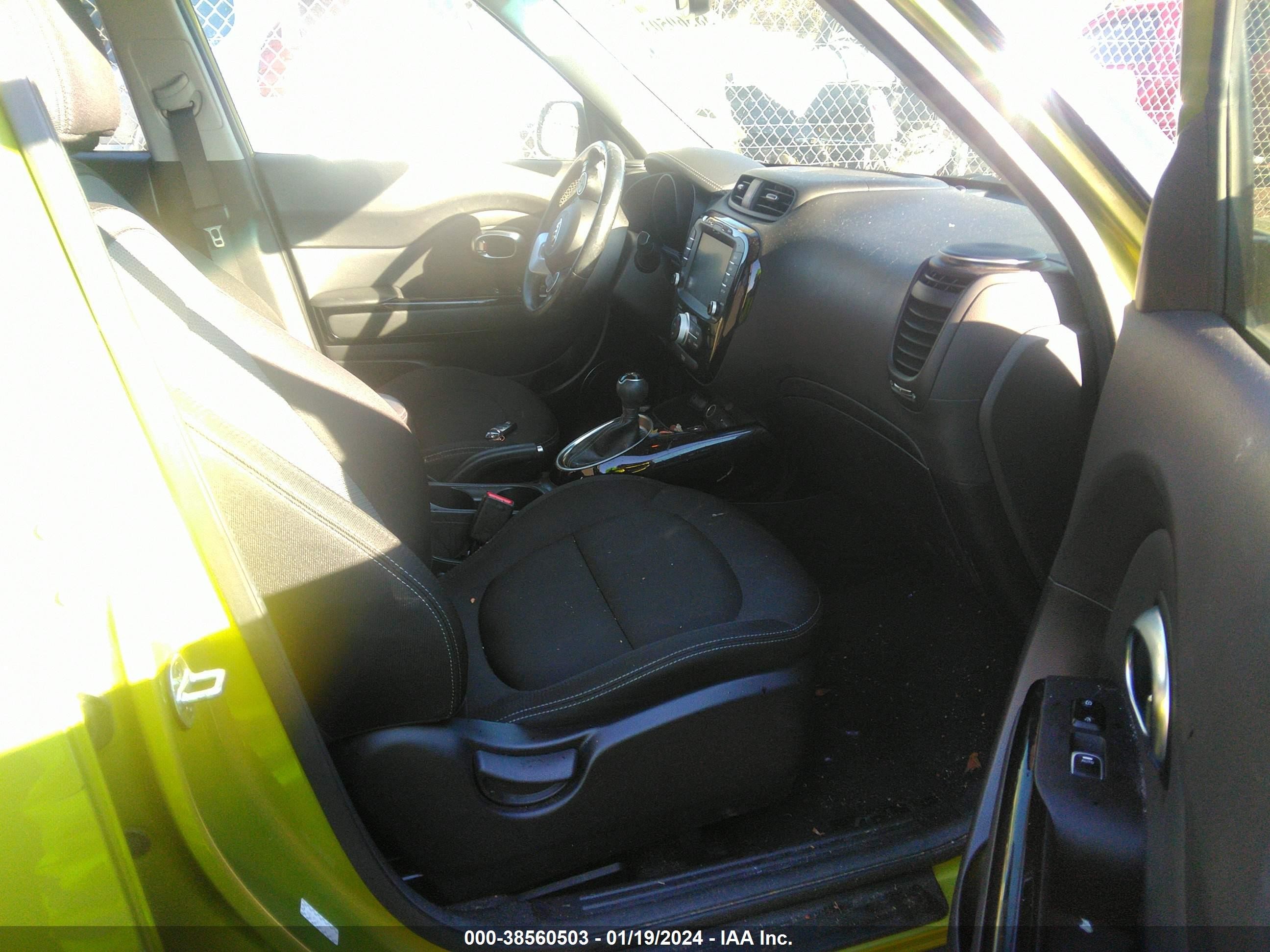 Photo 4 VIN: KNDJP3A5XJ7897607 - KIA SOUL 