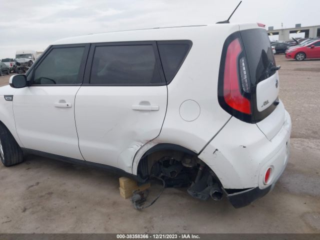 Photo 5 VIN: KNDJP3A5XK7644045 - KIA SOUL 