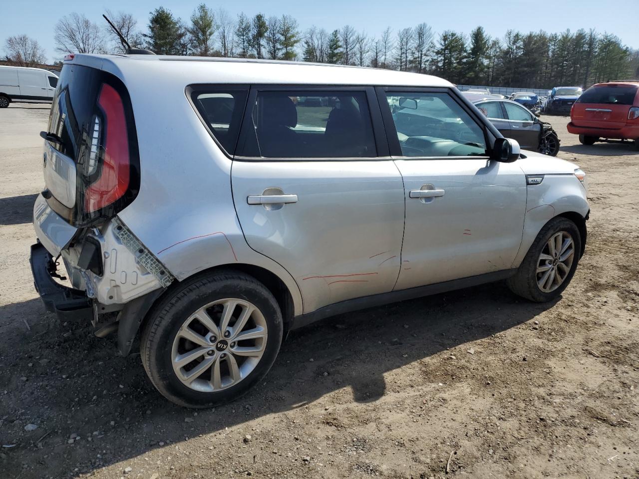 Photo 2 VIN: KNDJP3A5XK7698879 - KIA SOUL 