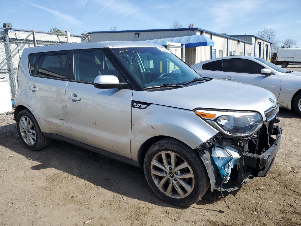 Photo 3 VIN: KNDJP3A5XK7698879 - KIA SOUL 