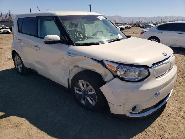 Photo 0 VIN: KNDJP3AE5H7021375 - KIA SOUL EV 