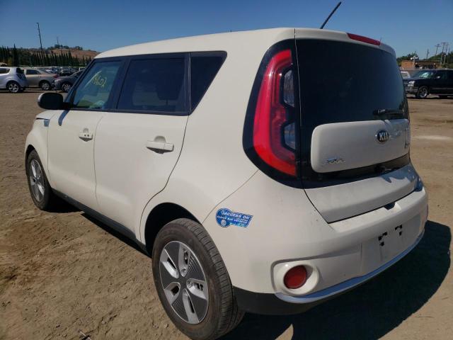 Photo 2 VIN: KNDJP3AE5H7021375 - KIA SOUL EV 