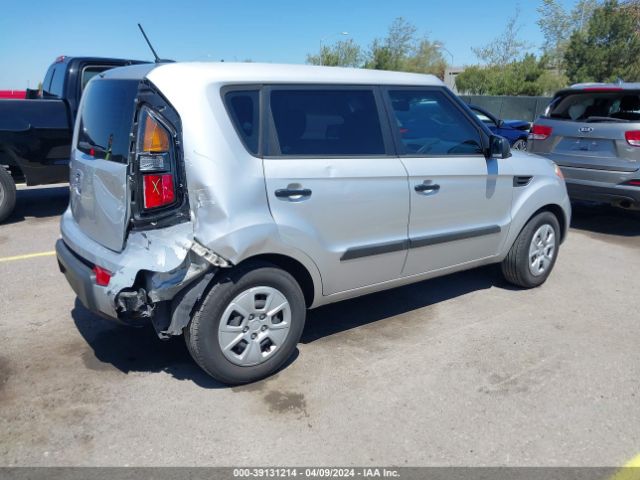 Photo 3 VIN: KNDJT2A10B7717023 - KIA SOUL 