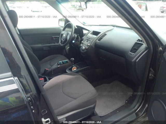 Photo 4 VIN: KNDJT2A11B7235242 - KIA SOUL 