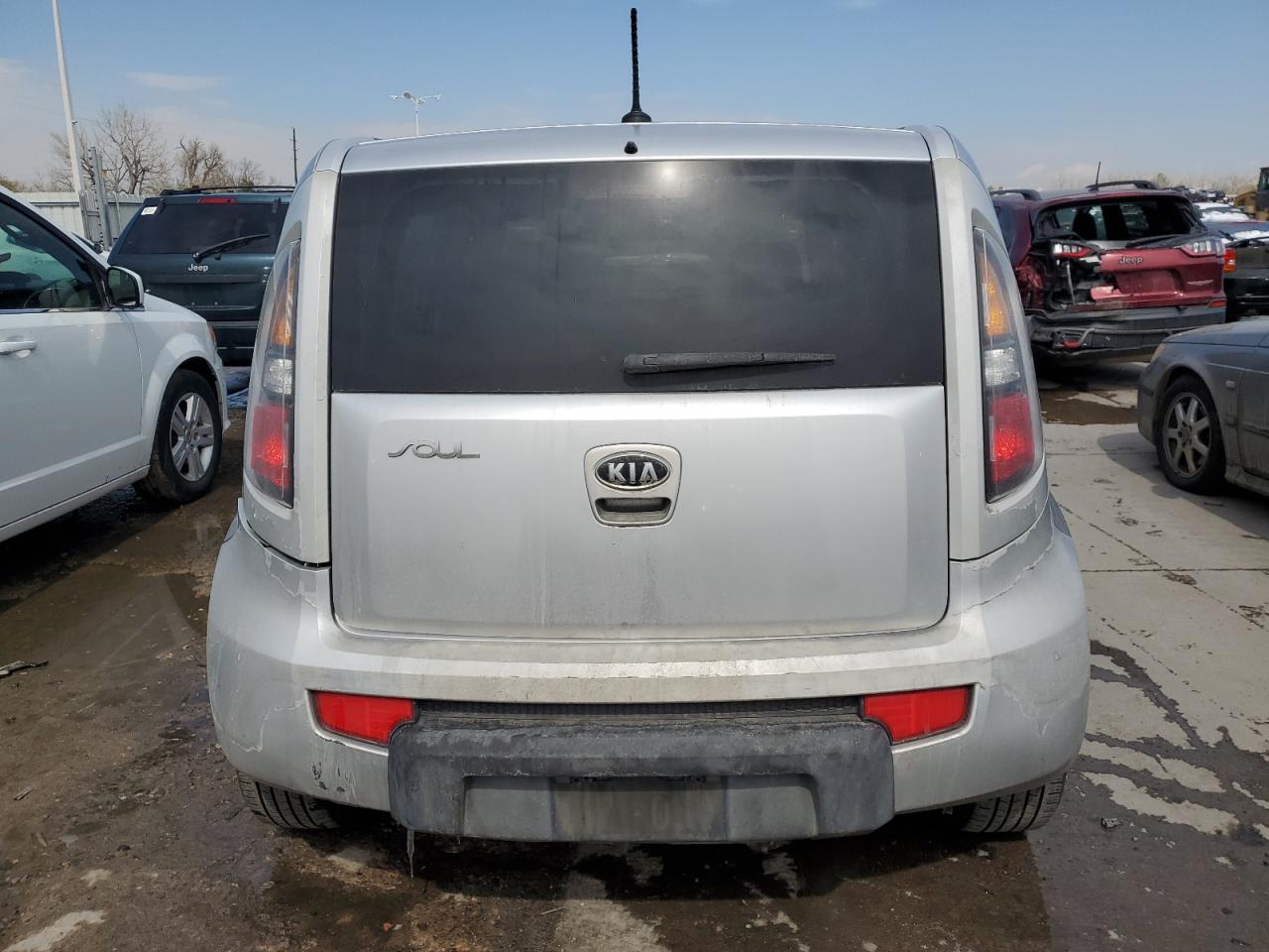 Photo 5 VIN: KNDJT2A19A7106888 - KIA SOUL 