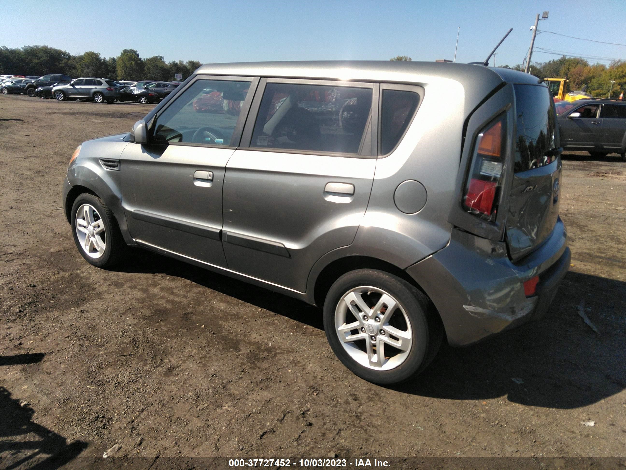 Photo 2 VIN: KNDJT2A20A7039302 - KIA SOUL 