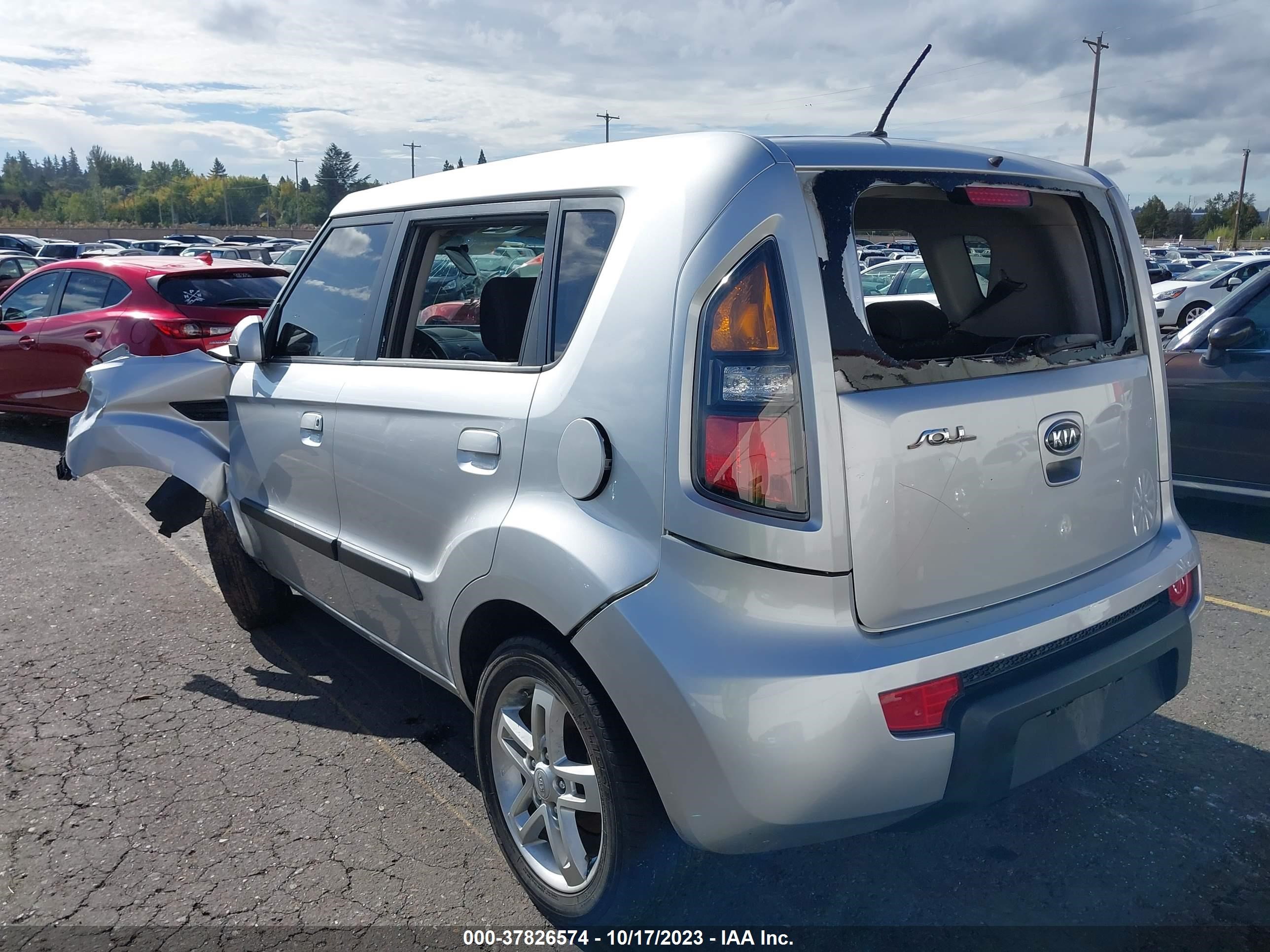 Photo 2 VIN: KNDJT2A20A7068587 - KIA SOUL 