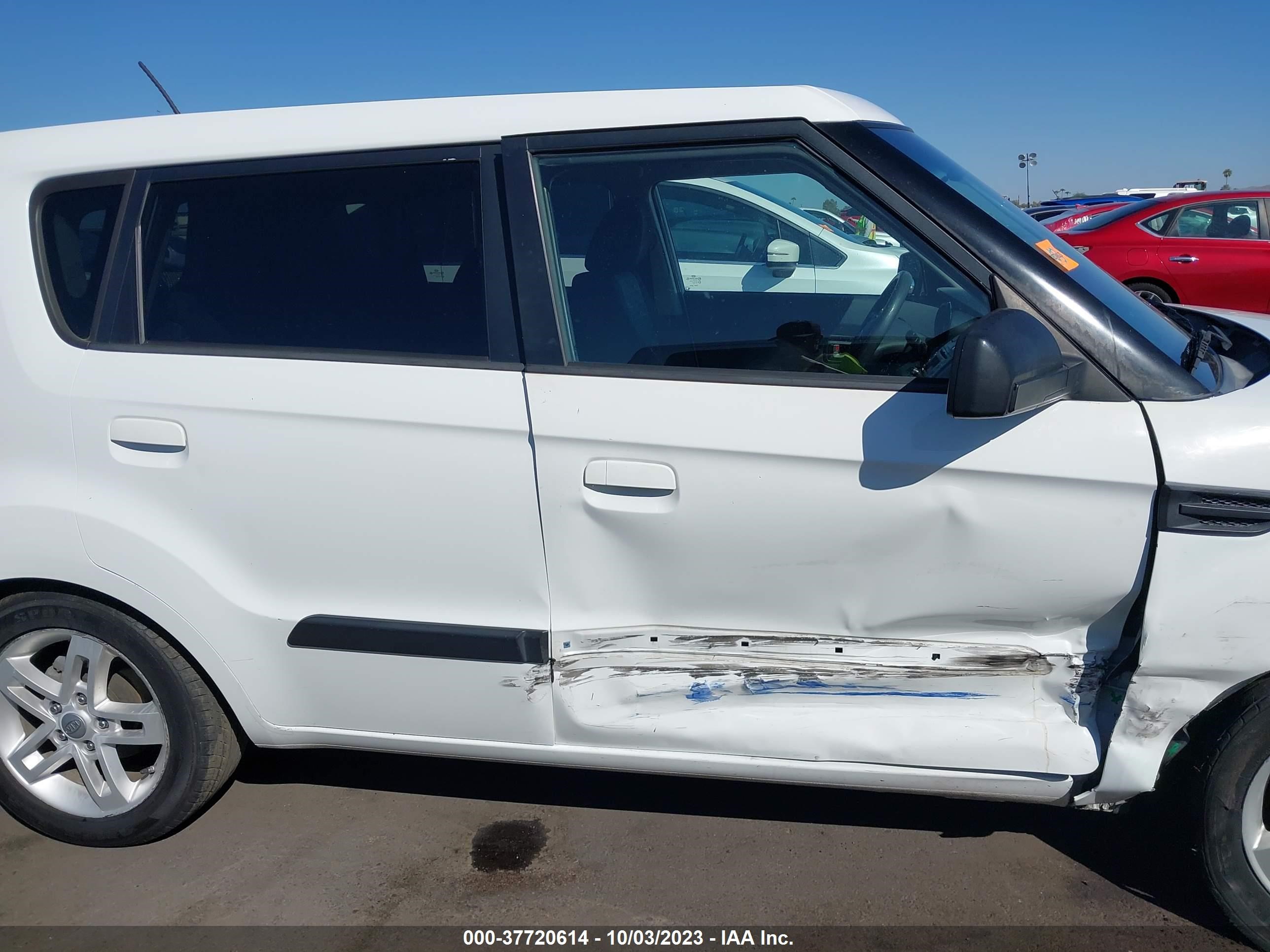 Photo 12 VIN: KNDJT2A20A7702464 - KIA SOUL 