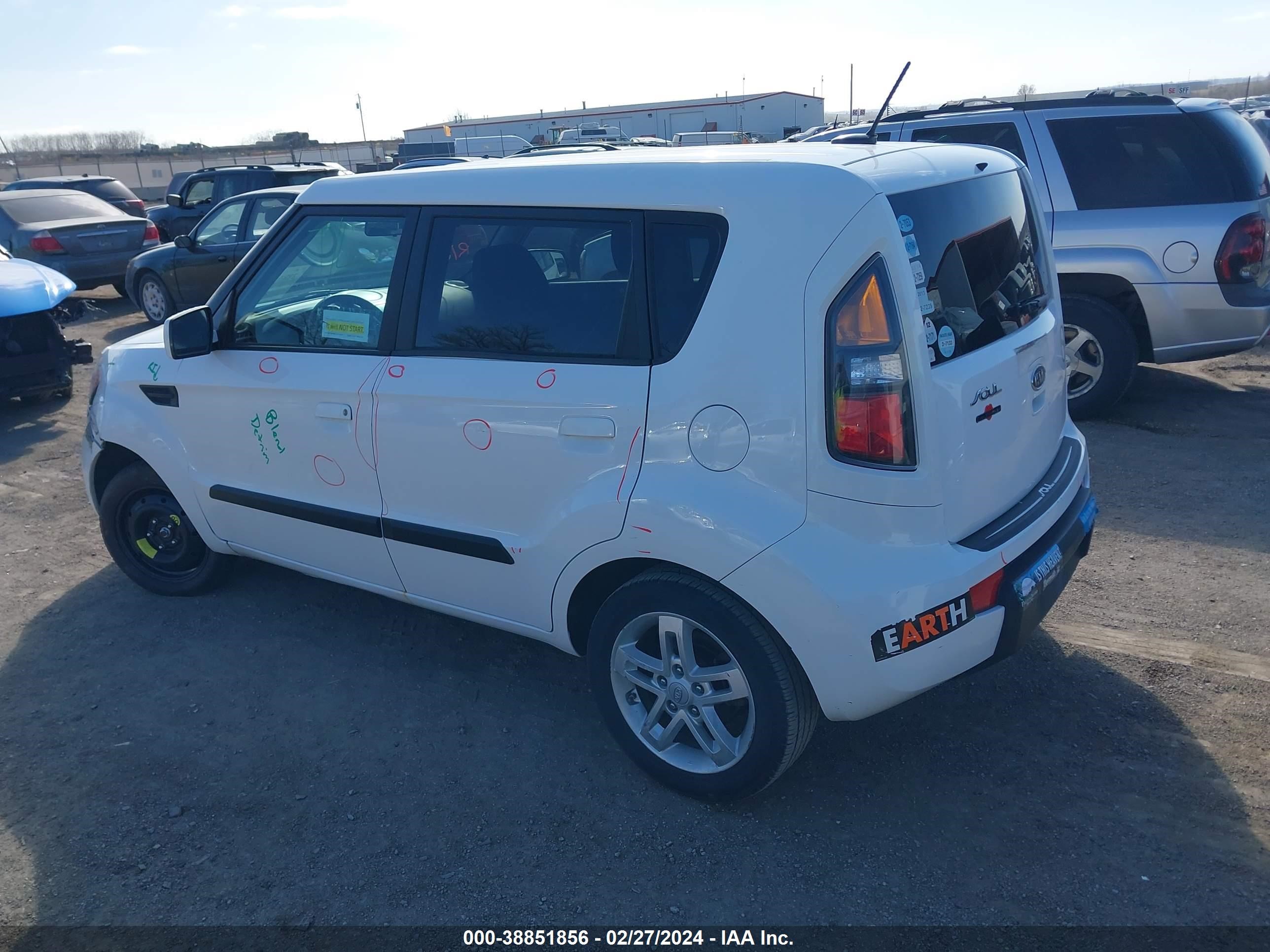 Photo 2 VIN: KNDJT2A20A7702609 - KIA SOUL 