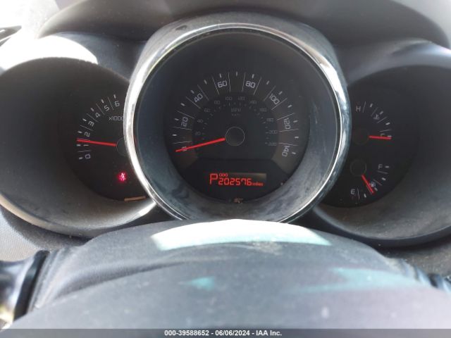 Photo 6 VIN: KNDJT2A20B7328486 - KIA SOUL 